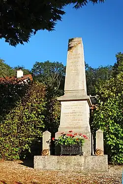 Monument aux morts.