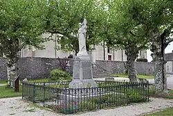 Monument aux morts.