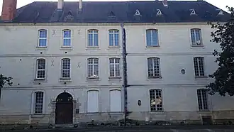 Hôtel Simon, XVIIIe s. Rue Briçonnet et place des Joulins.