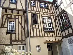 14 rue du cygne, cour intérieure, XVe s.