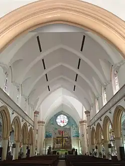 Nef de la cathédrale de Lagos