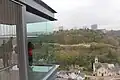 La vue panoramique depuis le bout de la passerelle.