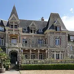 La villa Argentine.