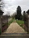 Un des portails du parc.