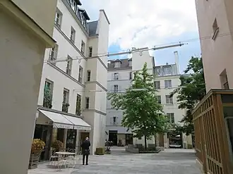 Cour en 2021.