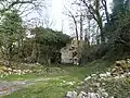 Les ruines du village de Montdidier à l'abandon depuis 1936.