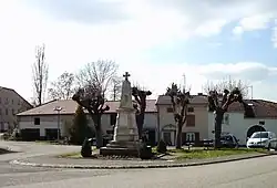 Monument aux morts.