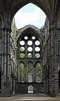 Transept nord de l'abbatiale.