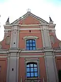 Façade avec son fronton