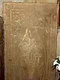 Dalle funéraire d'un ecclésiastique.