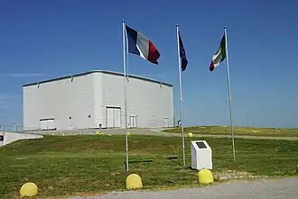 Photographie du bâtiment central