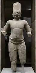 Vishnou (du Thma Dap). Style de Kulen, v. 825-900. Grès. H. 143 cm. MG 18861. Musée Guimet