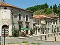 La place centrale.