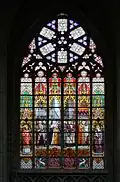 Nef de la cathédrale : un des vitraux de Jean-Baptiste Capronnier (XIXe&nbsp;siècle).