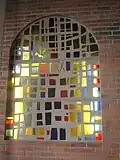 Vitrail "Pax" dans le narthex