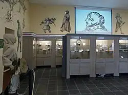 Vitrines du musée des anciennes mines d'argent.