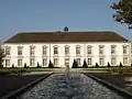 L'ancien couvent des Récollets vu depuis son jardin.