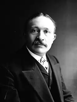 Photographie de presse de l'agence Meurisse représentant l’homme politique René Viviani (1912).