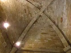 Voûte en arc de cloître.