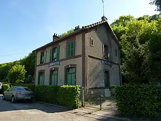 Ancienne gare du Bec-Hellouin (voie verte).