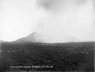 Éruption du Matavanu en 1906.