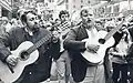 En 1965 avec Fred Åkerström (en) et Gösta Cervin (sv) dans une marche de protestation contre la guerre du Vietnam