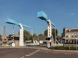 Pont basculant.