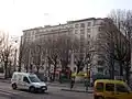 La place vue vers l'ouest.