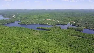 Image illustrative de l’article Lac des Îles (Saint-Émile-de-Suffolk)