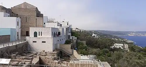 Vue de la côte et de l'église de l'Annonciation depuis les remparts.
