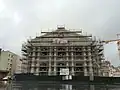 Détail de la façade avant du pôle culturel du Plessis-Robinson en construction.