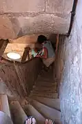 Escalier étroit du clocher.