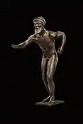 Statue en bronze représentant un hoplite.