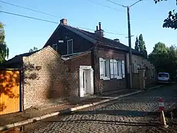 Une des maisons.