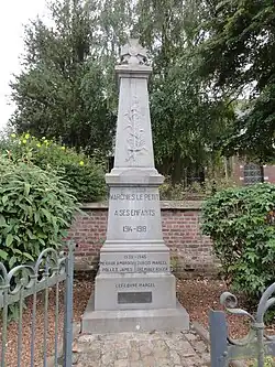 Monument aux morts.