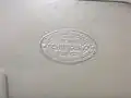 Détail de la plaque d'usine avec no&nbsp; de série et lieu de production