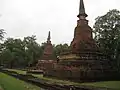 Wat Phra That, deux chedis (stupas) en forme de cloche.