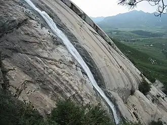 Chutes d'eau de Suyangsan.
