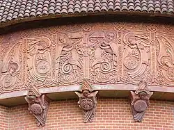Détail des sculptures de la Watts Chapel.