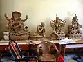 préparation des statues en juillet 2004