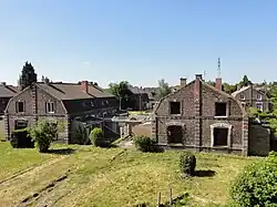 Des habitations menacées de démolition.
