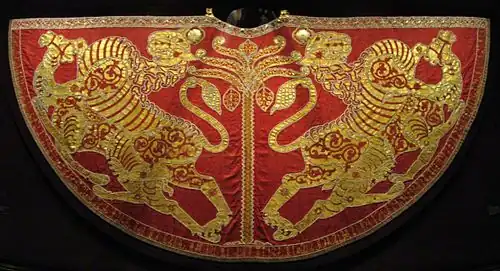 Photo du manteau du roi Roger II de Sicile.