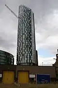 West Tower vue depuis le sol