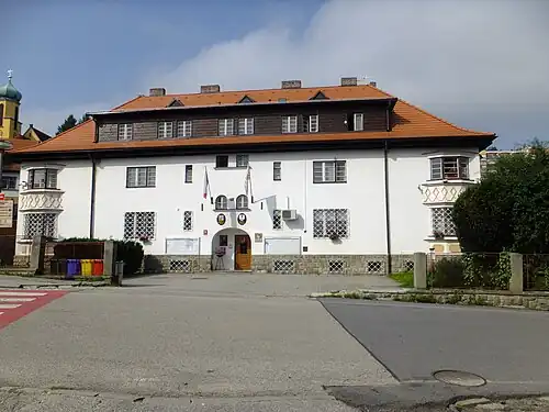 Hôtel de ville.