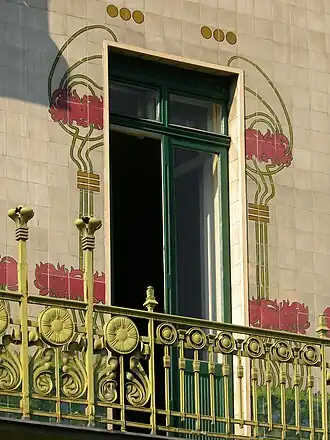 Porte-fenêtre du deuxième étage.