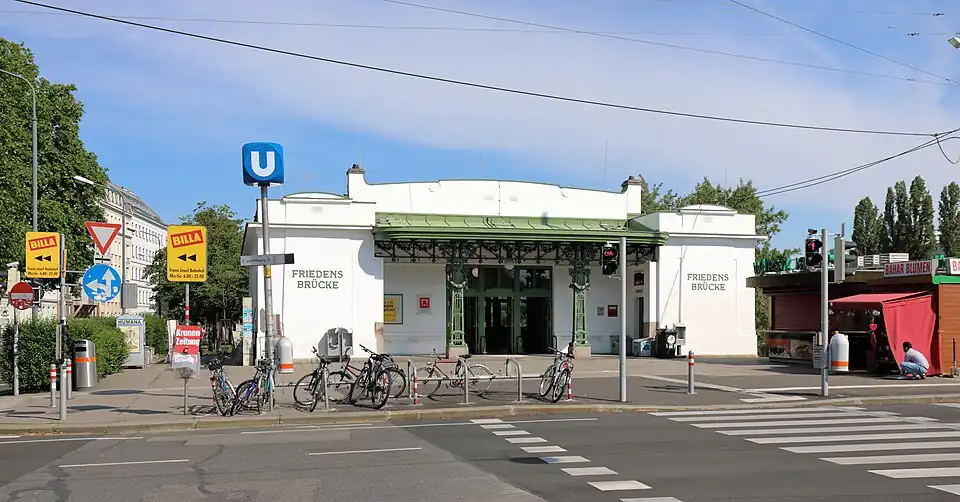 Le pavillon.
