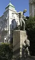 N° 26, monument à Julius Ofner