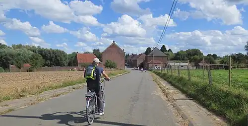 Une rue du village.