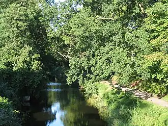Basingstoke CanalCanal historique qui profite d'une zone de conservation.