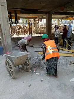 Ouvrières sur le chantier d'un hôpital, Éthiopie, 2017.